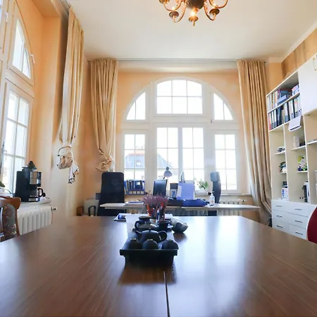 מלון Parkhotel Forsthaus