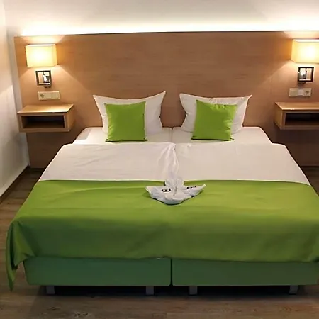 Отель Parkhotel Forsthaus