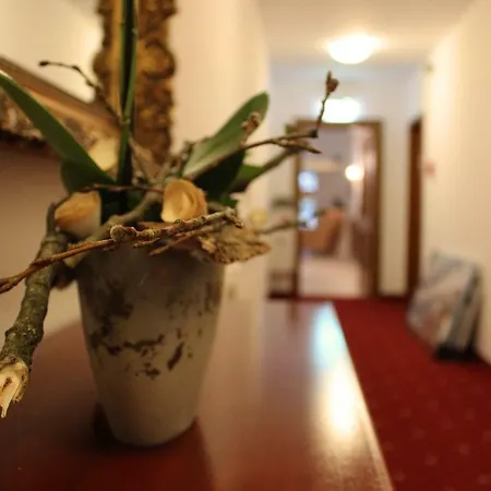 מלון Parkhotel Forsthaus 4*